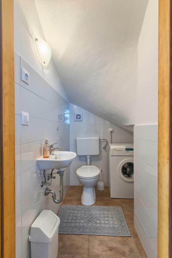 Haus Glavani Barban エクステリア 写真